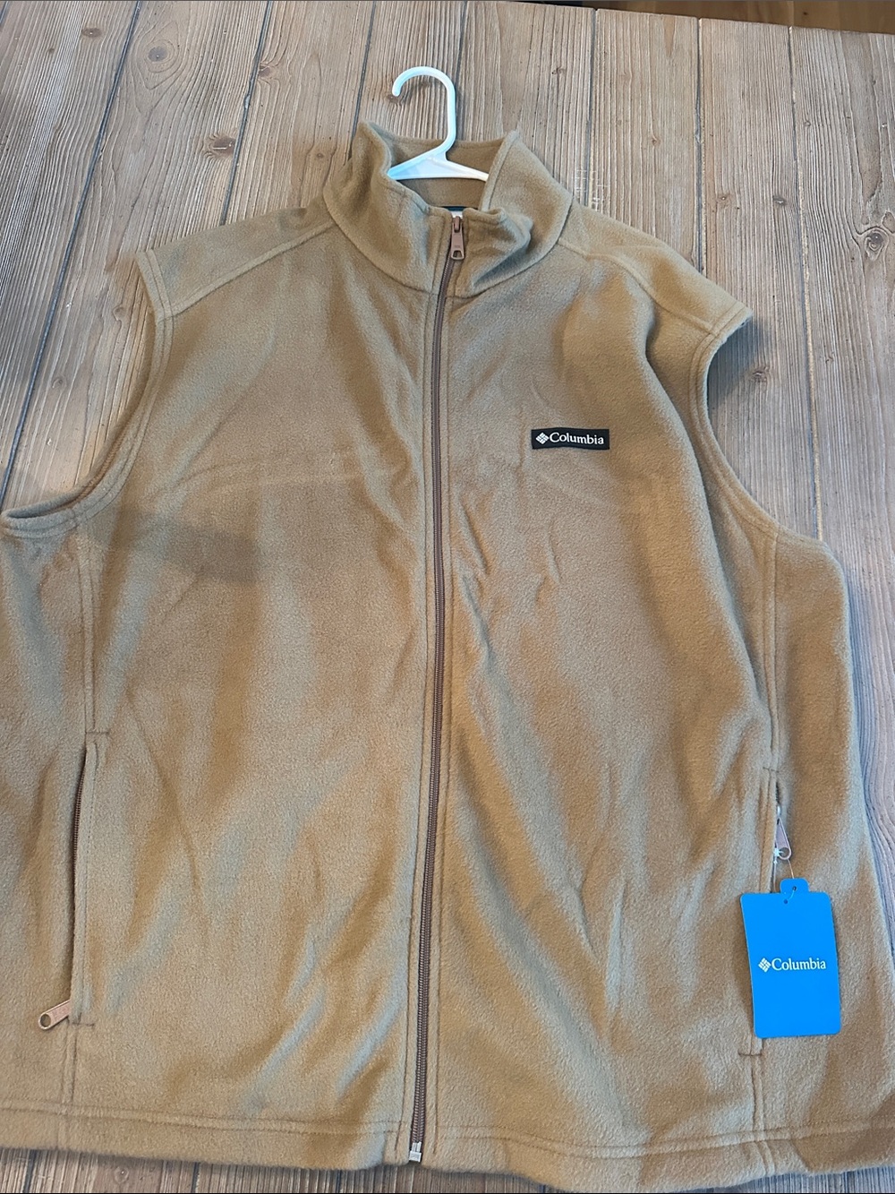 Columbia Men's Fleece Vest in Tan